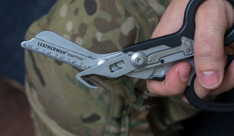 Обзор медицинских ножниц Leatherman Raptor